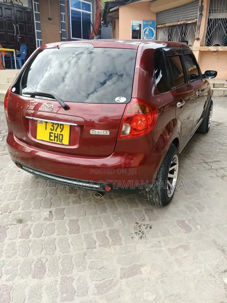 Mazda Verisa 2011 Maroon