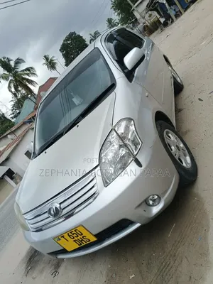 Toyota Raum 2004 Silver