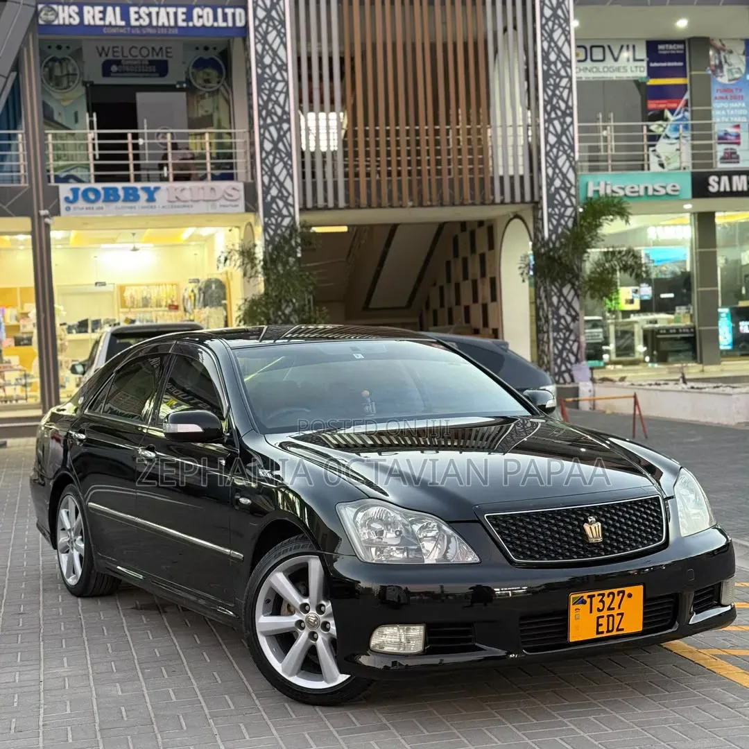 Toyota Crown 2006 Black