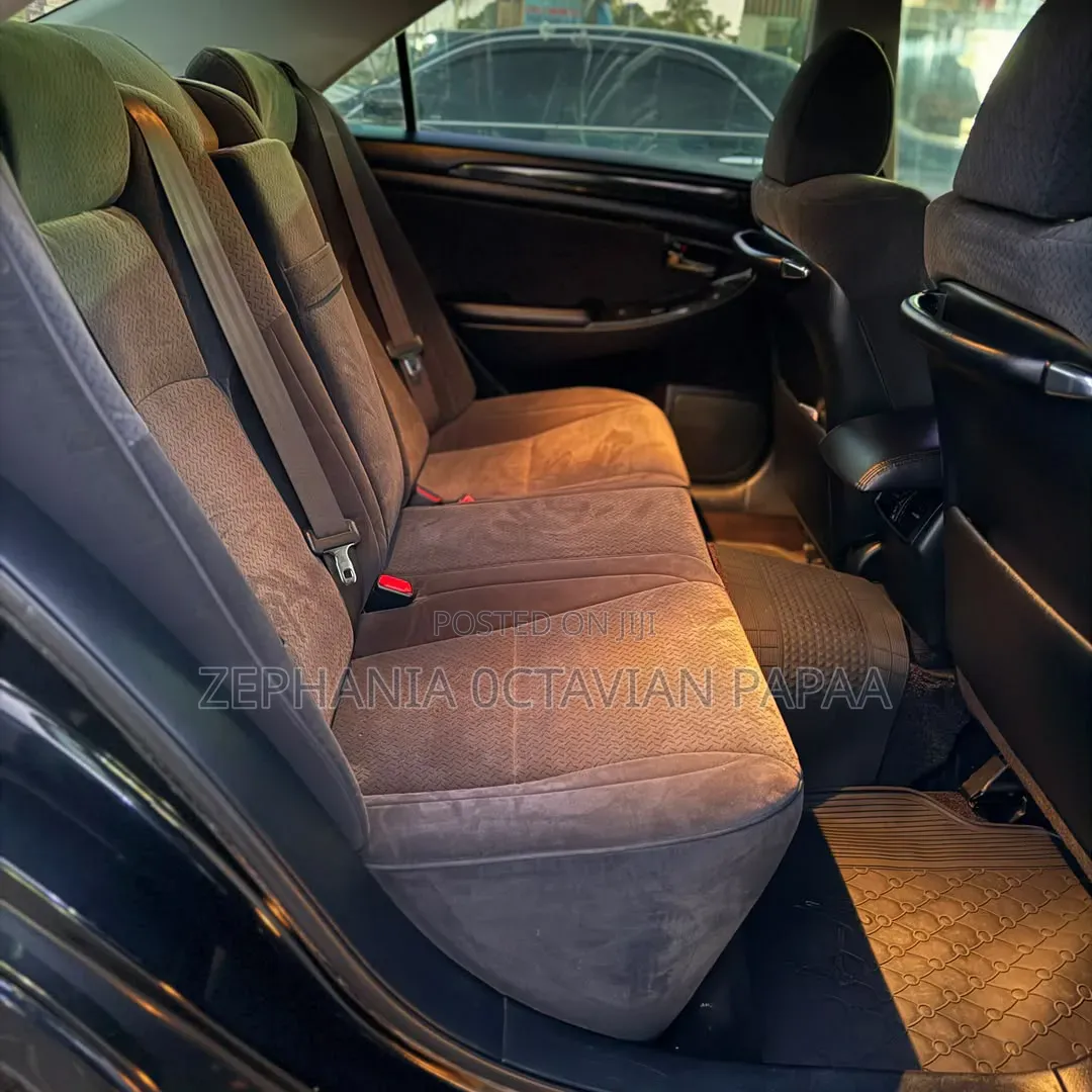 Toyota Crown 2006 Black