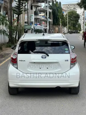 Toyota Aqua 2012 White