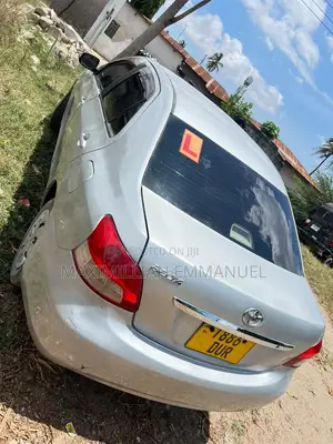 Toyota Belta 2013 Silver