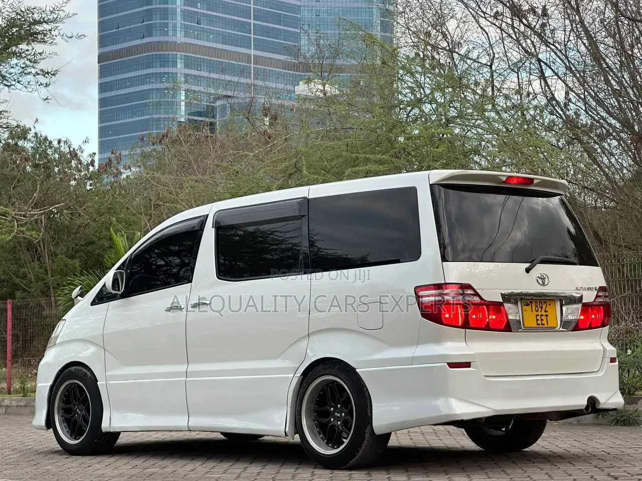 Toyota Alphard 2006 White