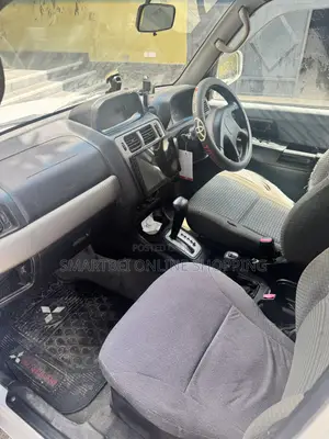 Mitsubishi Pajero 1999 White