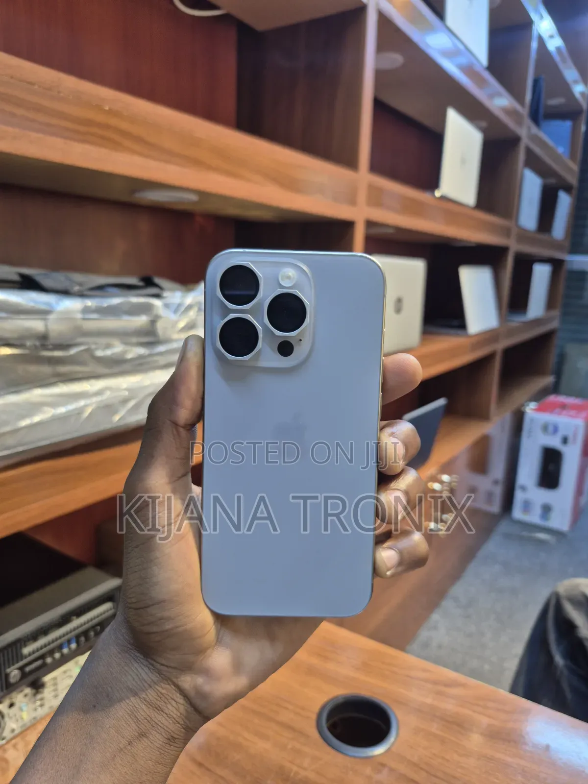 Apple iPhone 15 Pro Max 256 GB Silver