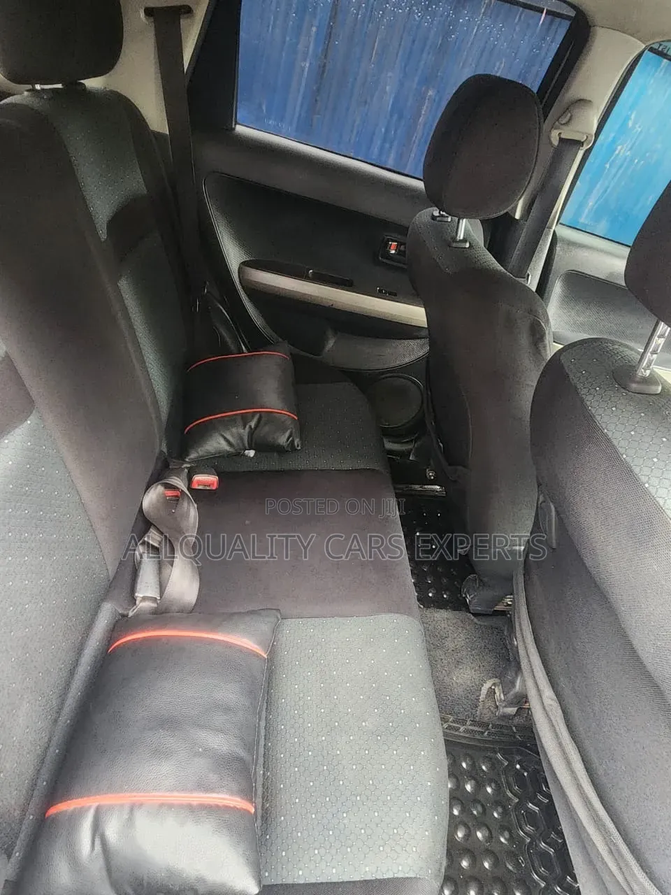 Toyota IST 2003