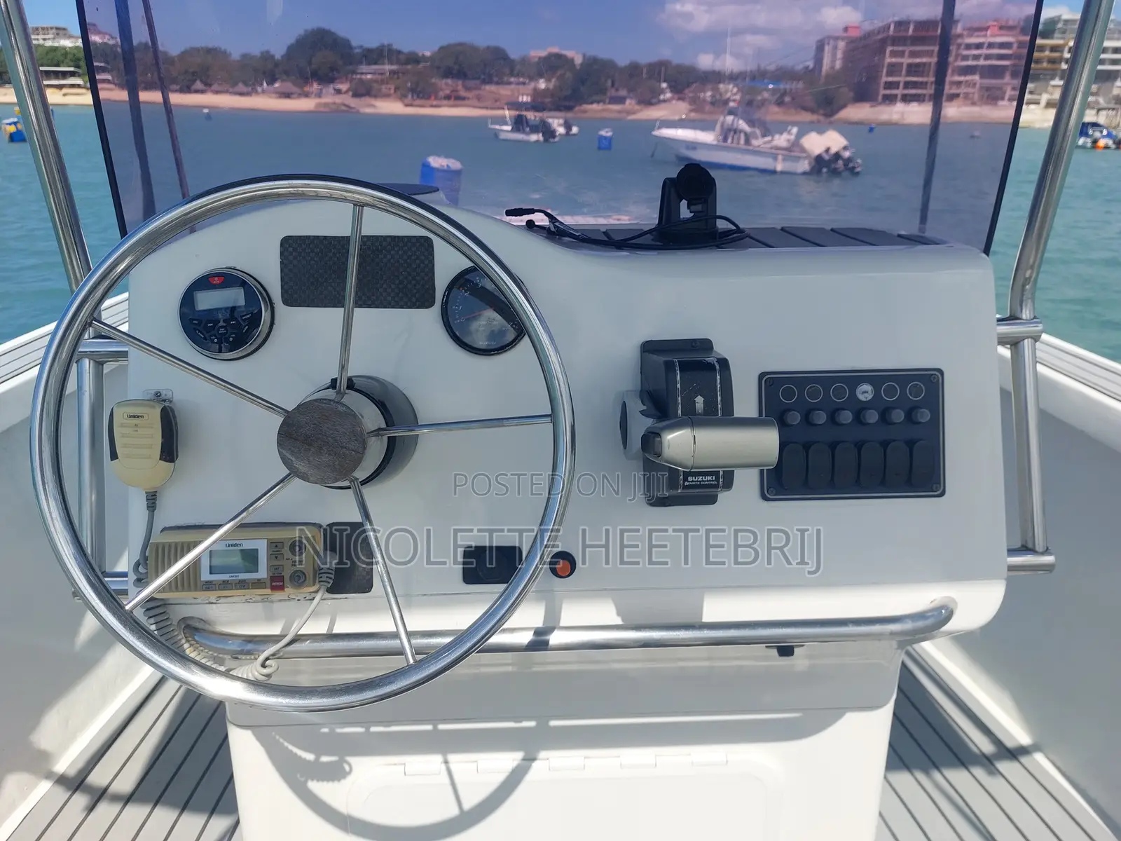 27ft Center Console Boat