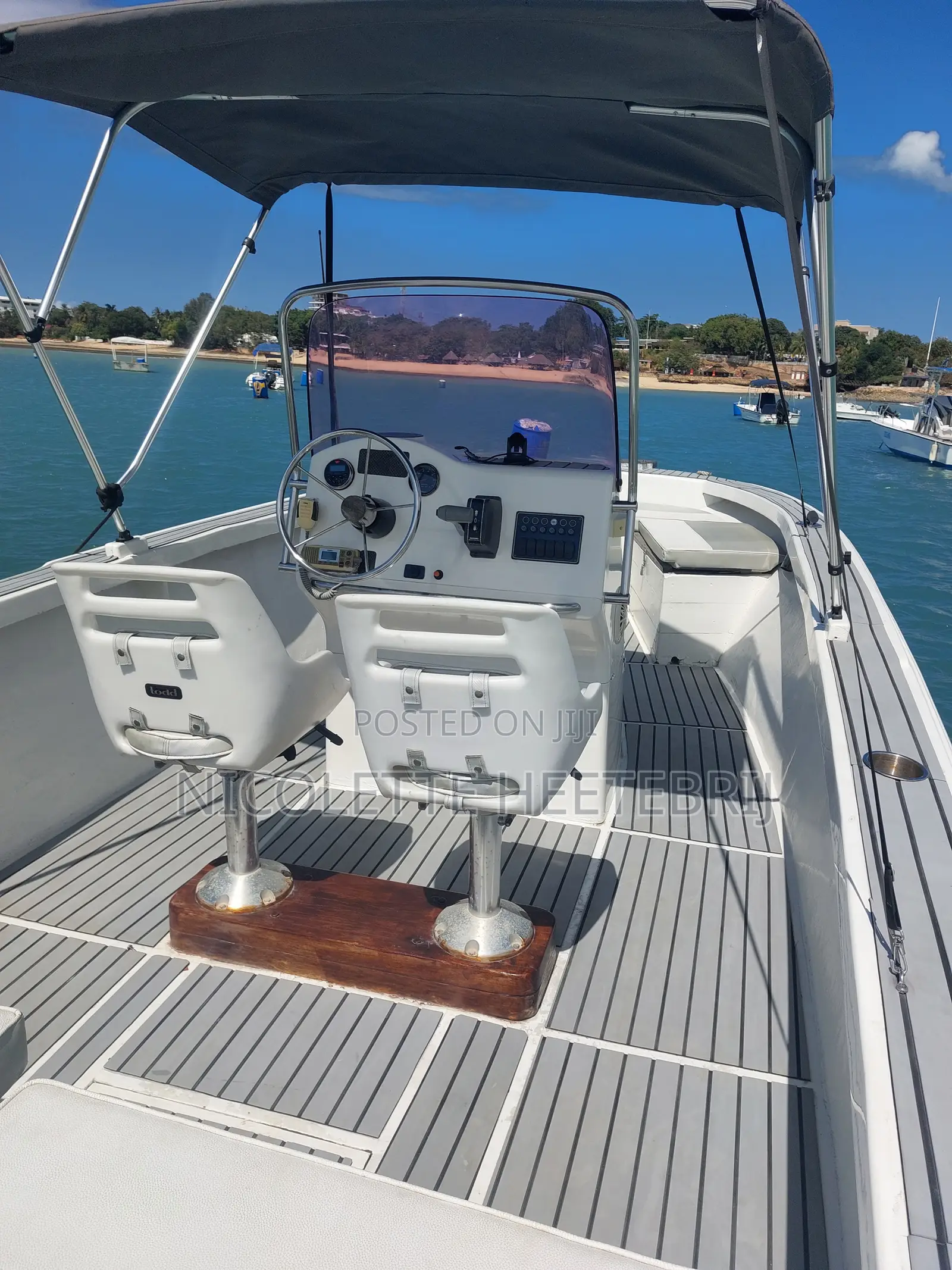 27ft Center Console Boat