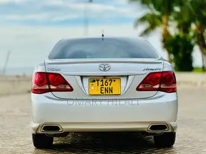 Toyota Crown 2009 Silver