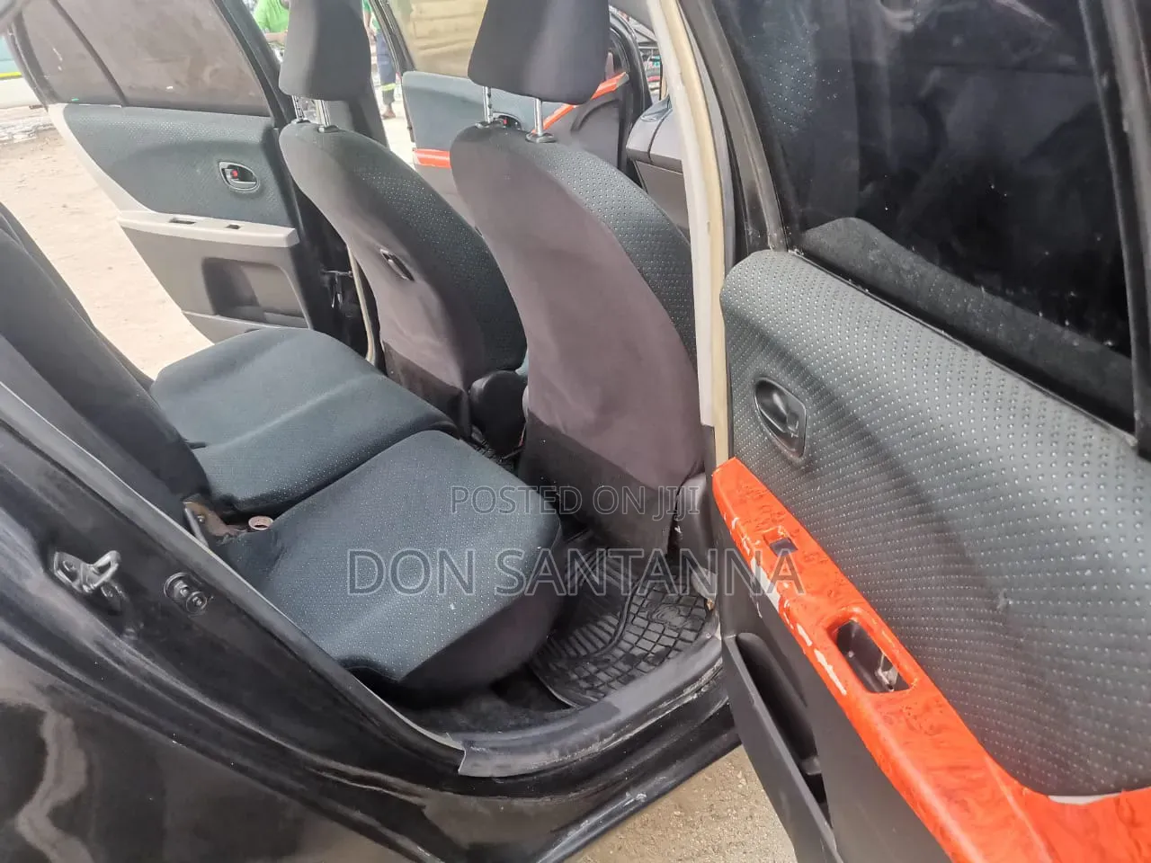 Toyota Vitz 2005 Black