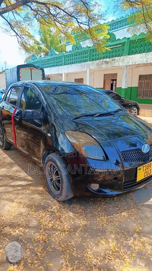 Toyota Vitz 2005 Black
