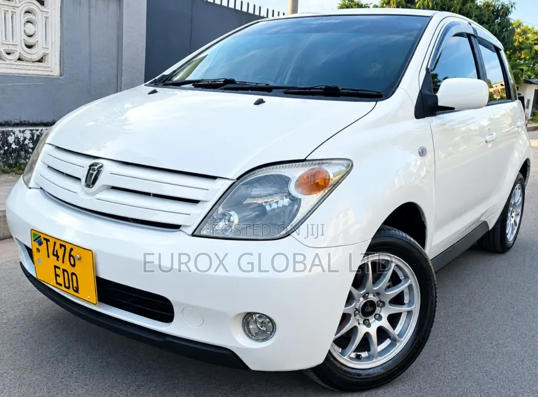 Toyota IST 2007 White