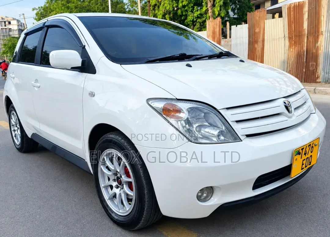 Toyota IST 2007 White