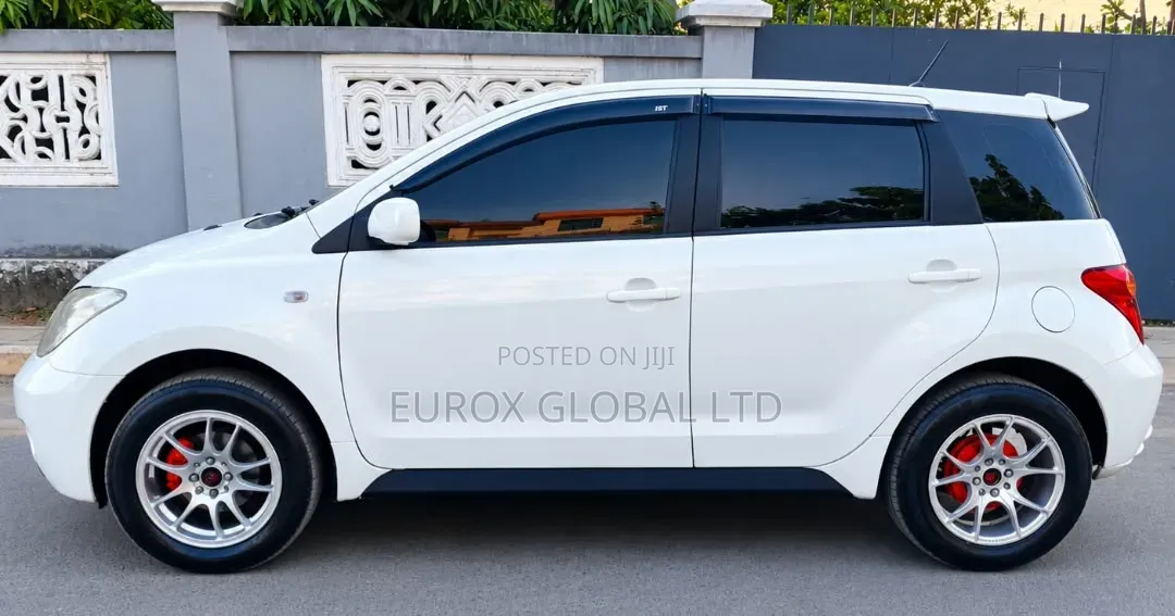 Toyota IST 2007 White
