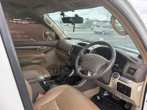 Toyota Land Cruiser Prado 2006 White