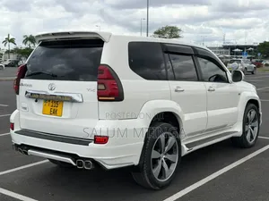 Toyota Land Cruiser Prado 2006 White