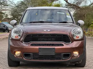 Mini Cooper 2013 Brown