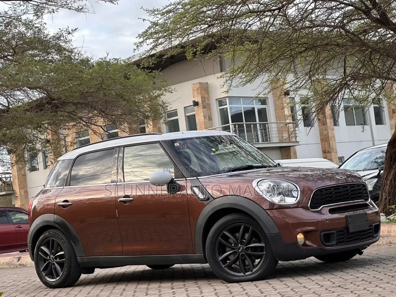 Mini Cooper 2013 Brown