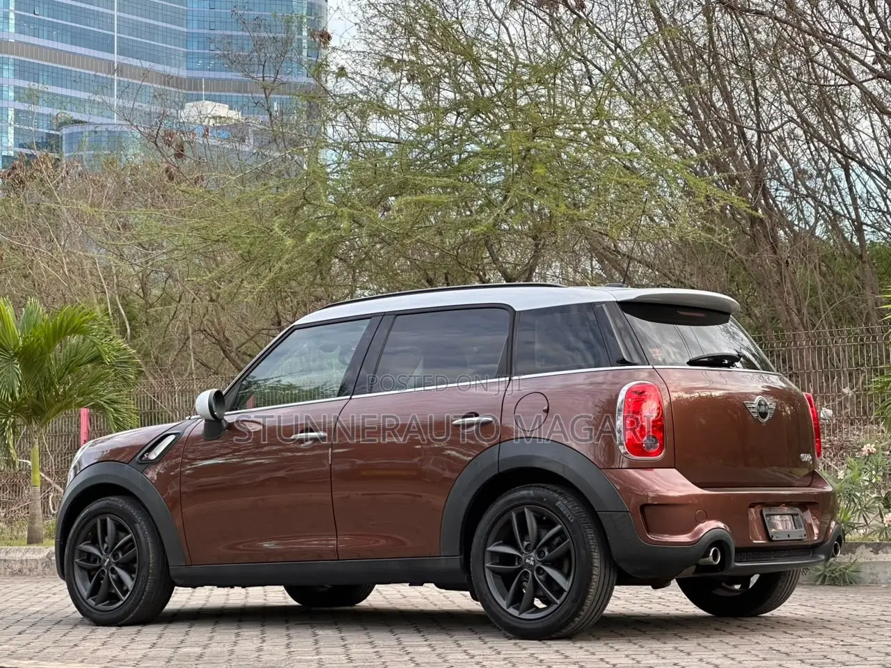 Mini Cooper 2013 Brown