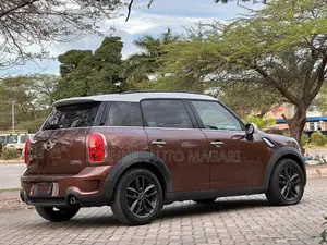 Mini Cooper 2013 Brown