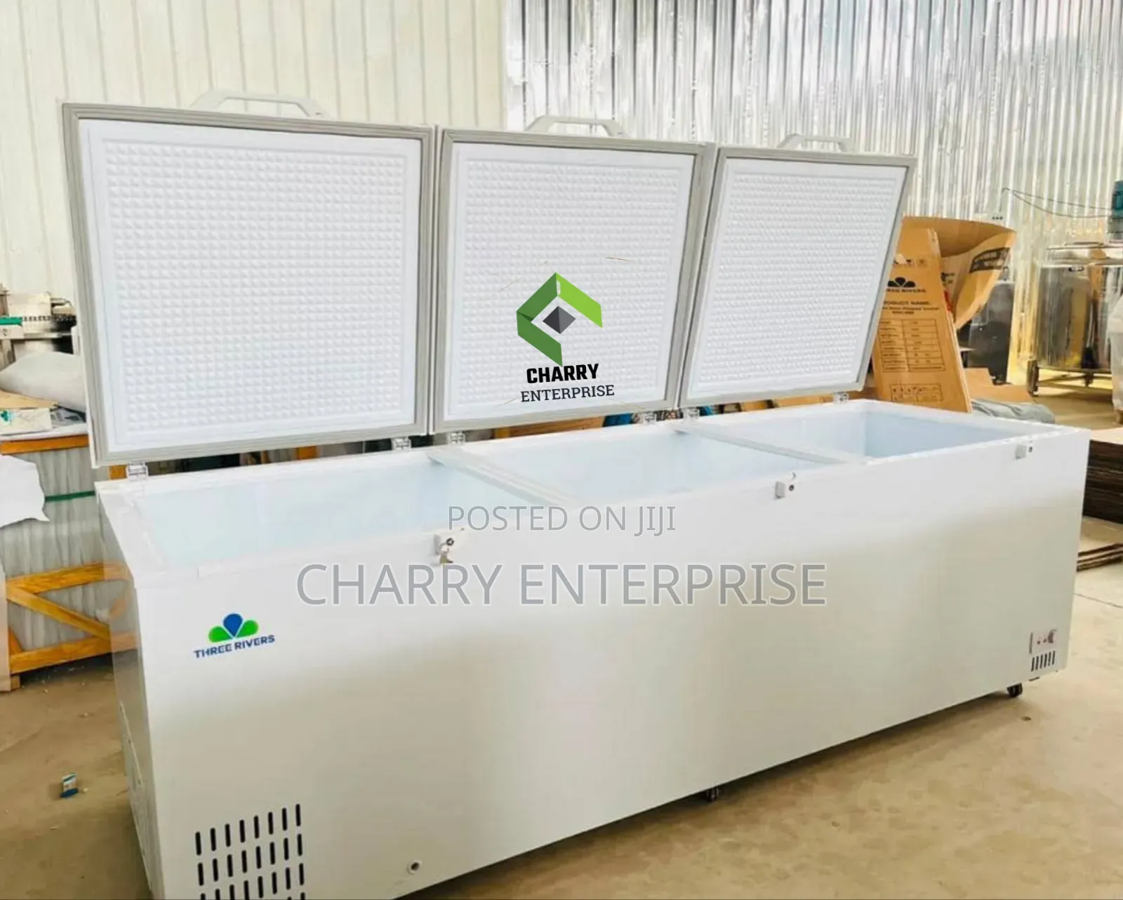 Three Rivers Chest Freezer 3 Doors 1000L Best for Butcher, Supermarket
