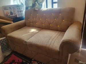 Kochi La Watu Wawili Linauzwa (Tupo Dodoma Nkuhungu)