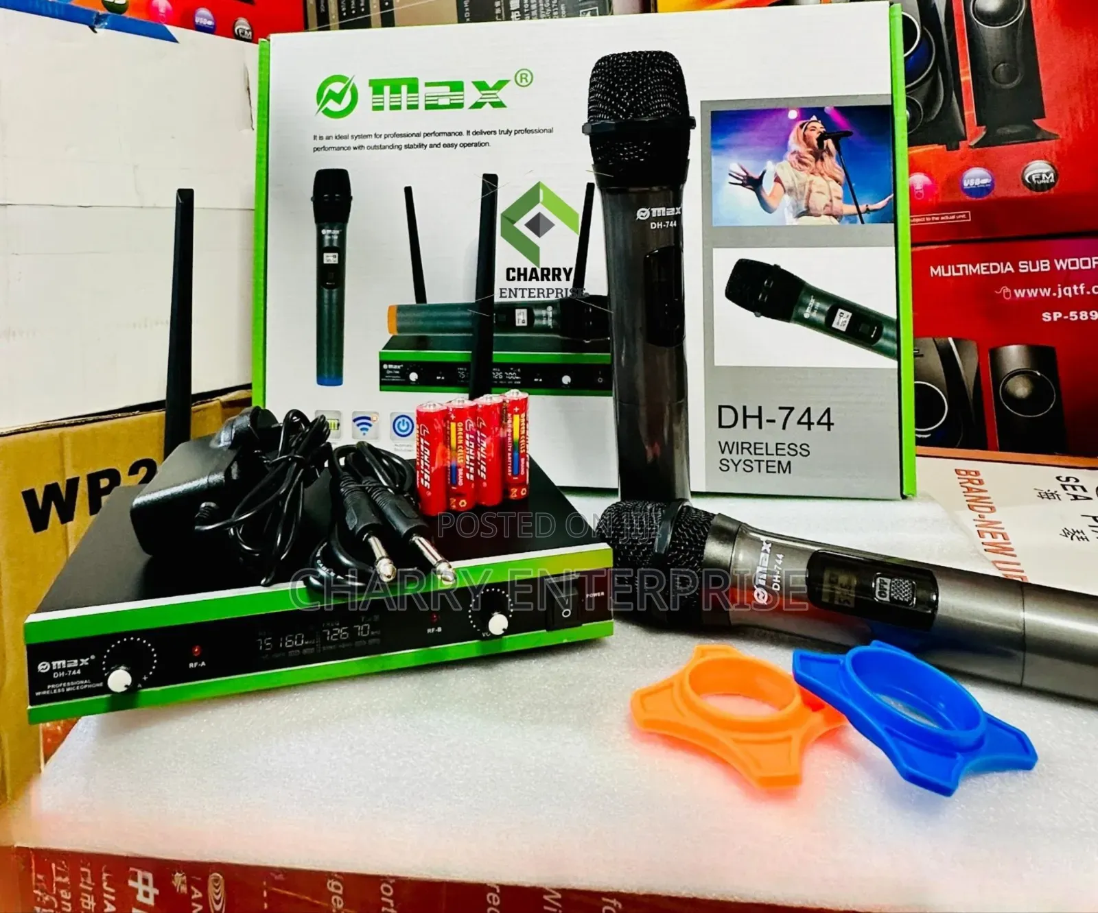 OMAX Wireless Microphone DH 744 Powerful 100 Meter Distance