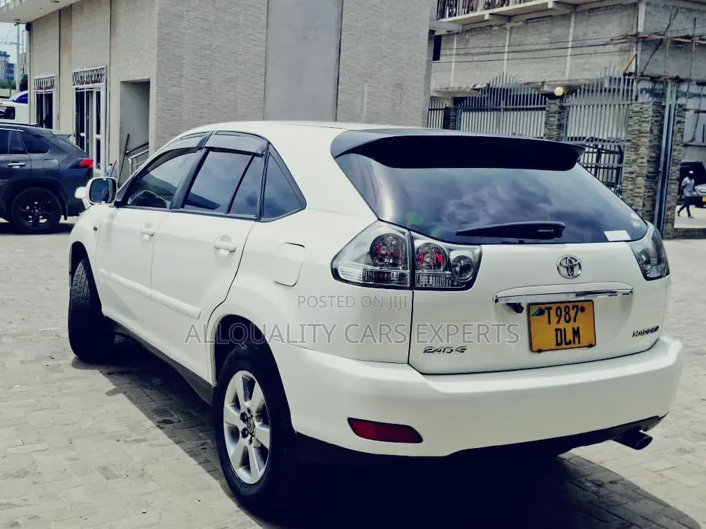 Toyota Harrier 2005