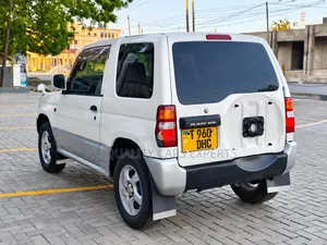 Mitsubishi Pajero 2005