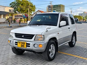Mitsubishi Pajero 2005