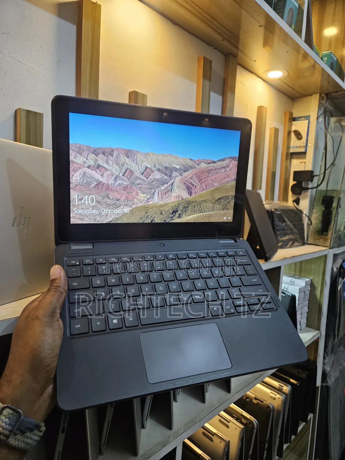 Laptop Dell Latitude 3310 2-in-1 4GB Intel SSD 128GB