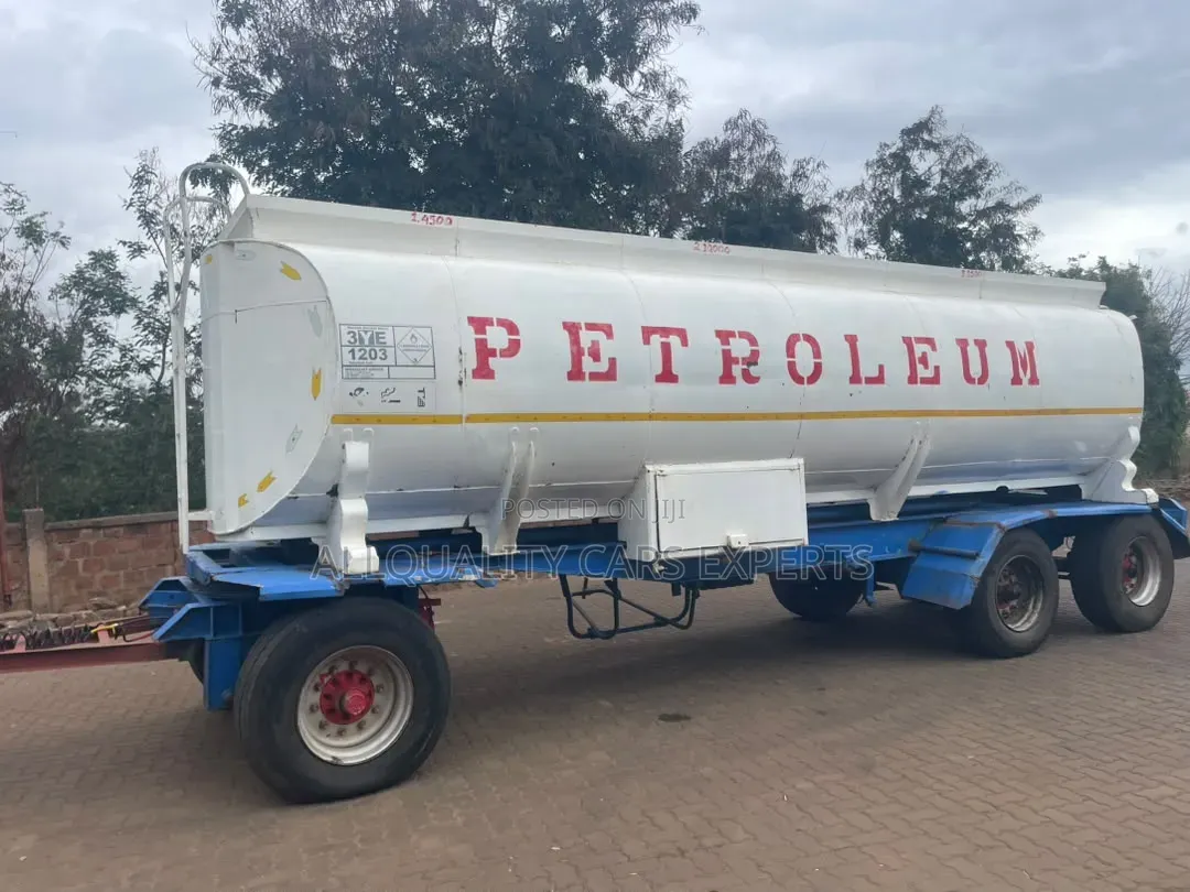 Scania 113 Pulling Double Tank