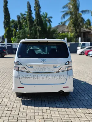 Toyota Vellfire 2010 White