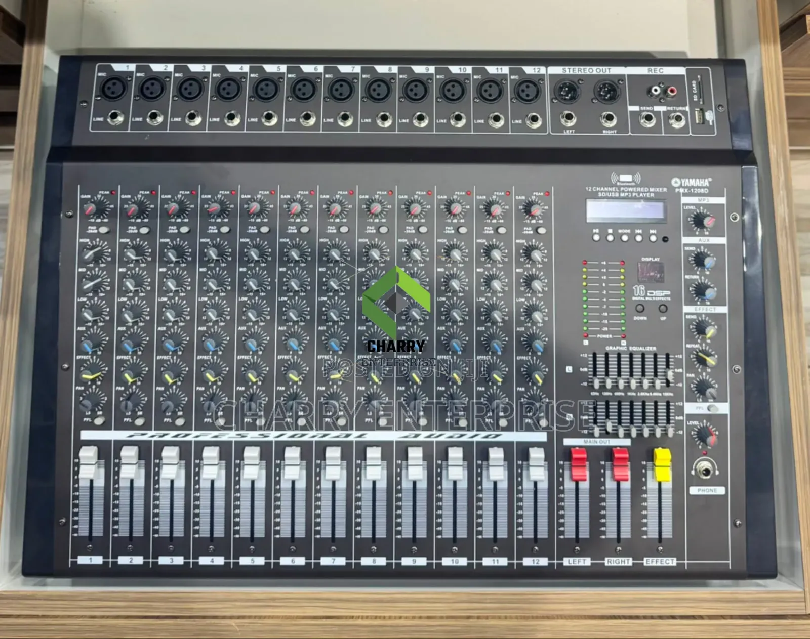 YAMAHA POWERED MIXER PMX1208DU Njia 12 Channels
Digital Multi Effects