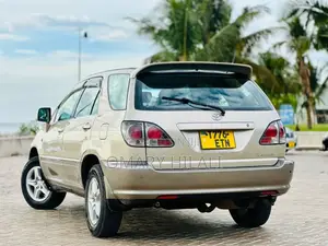 Toyota Harrier 2004 Silver