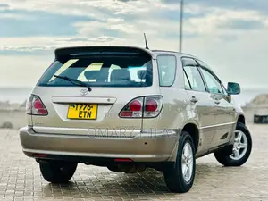 Toyota Harrier 2004 Silver