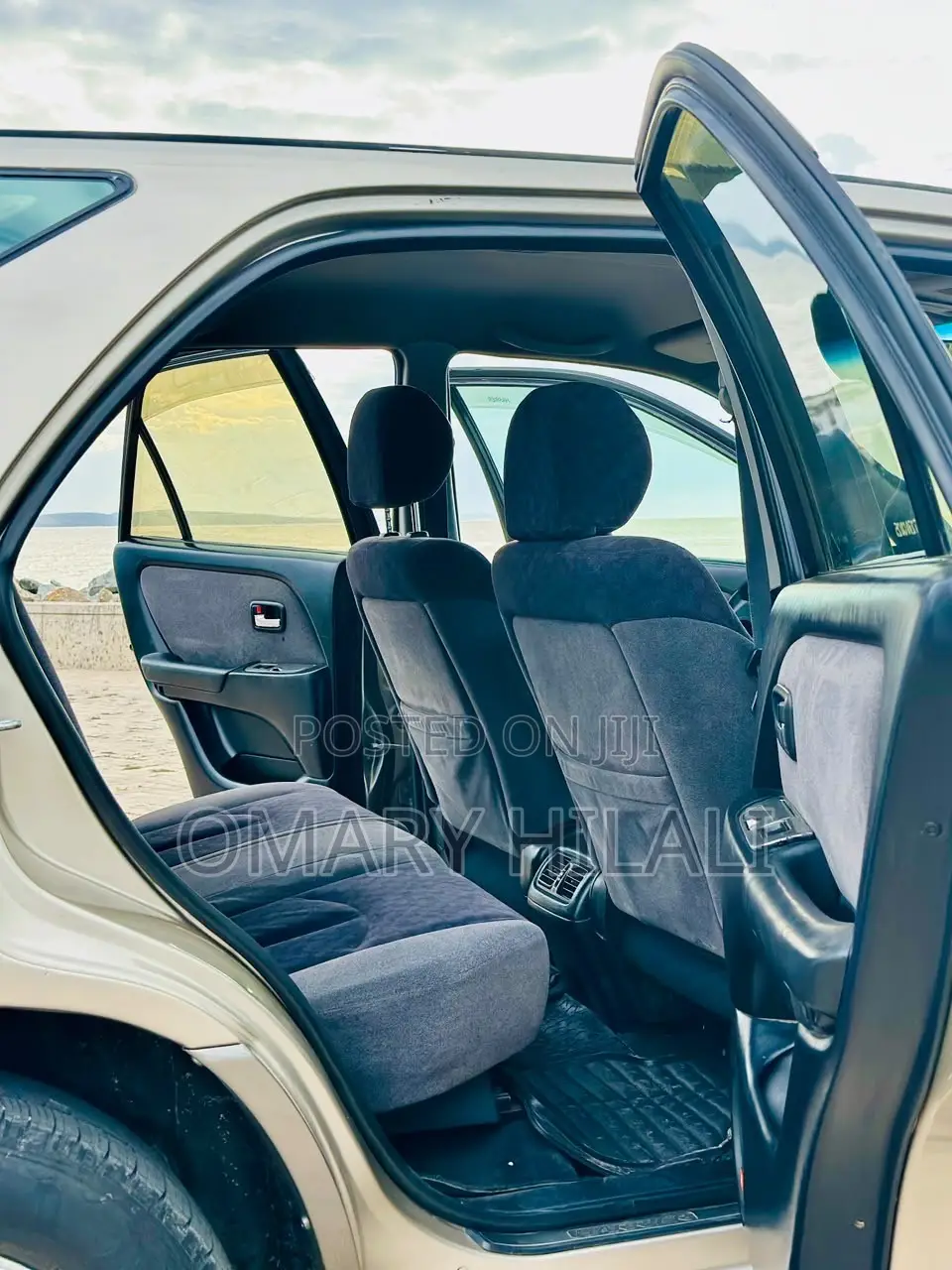Toyota Harrier 2004 Silver