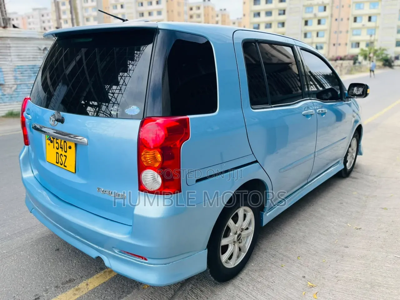 Toyota Raum 2004 Blue