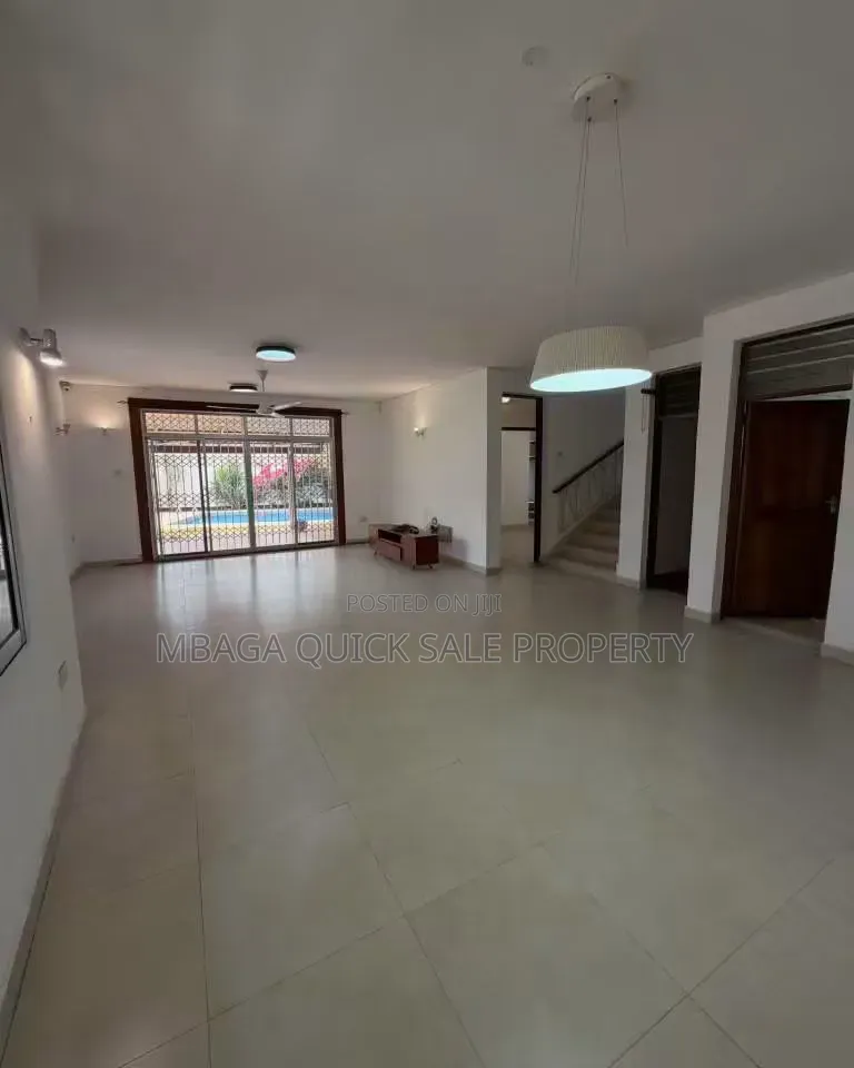 5bdrm House in Masaki for rent