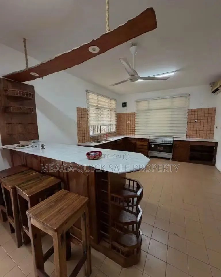 5bdrm House in Masaki for rent