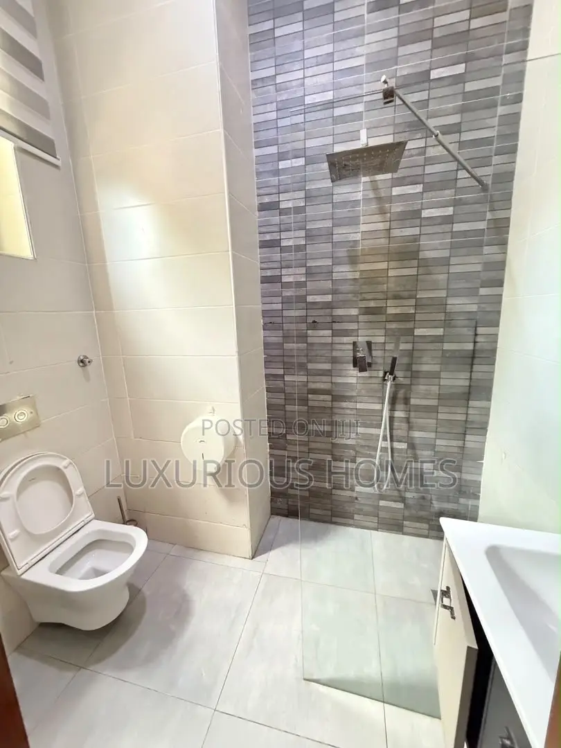 Furnished 2bdrm Apartment in Oyster Bay for rent