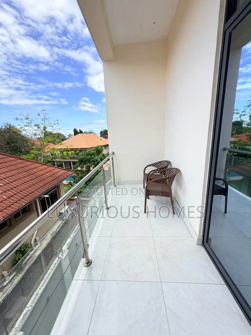 Furnished 2bdrm Apartment in Oyster Bay for rent
