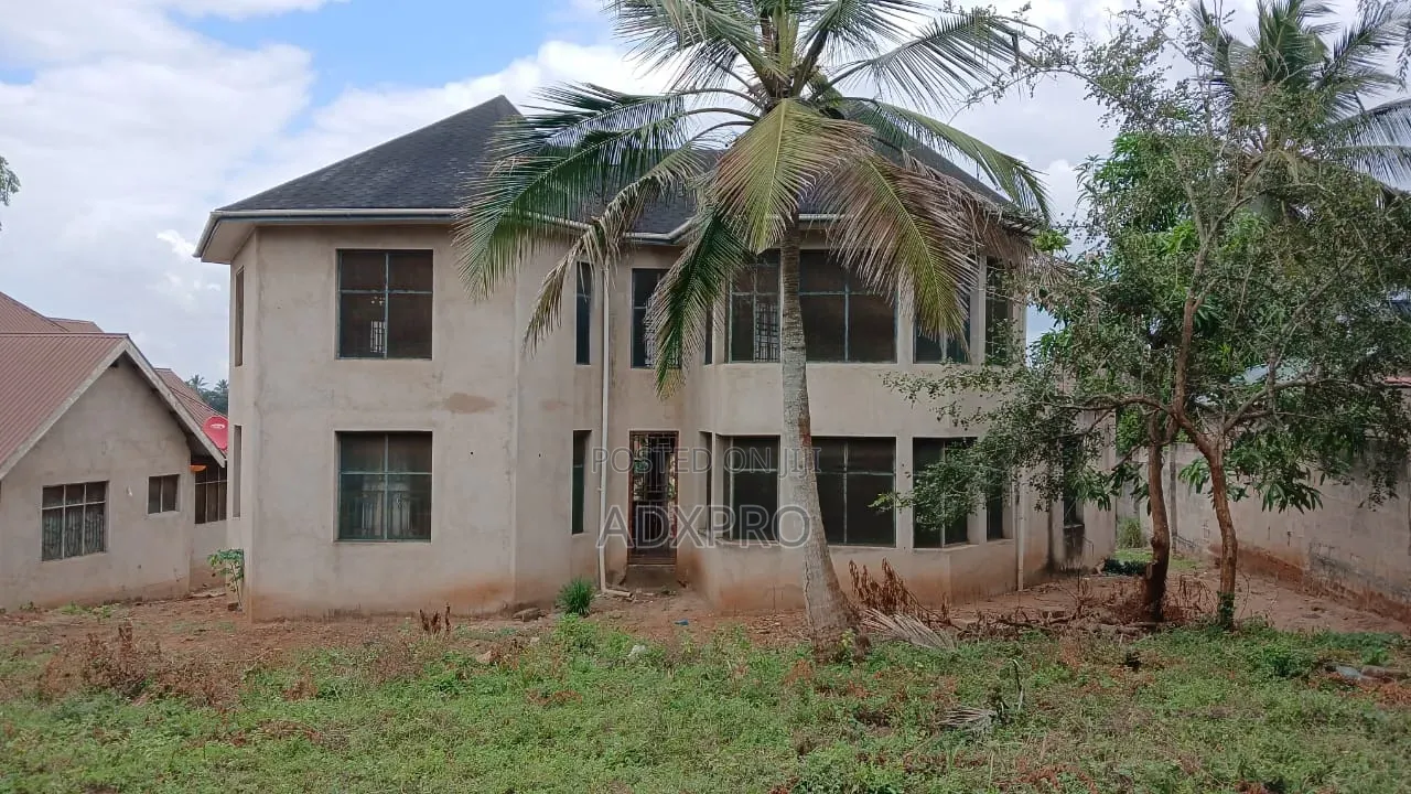 3bdrm House in Mkamba Streat, Mbezi for sale