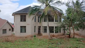 3bdrm House in Mkamba Streat, Mbezi for sale