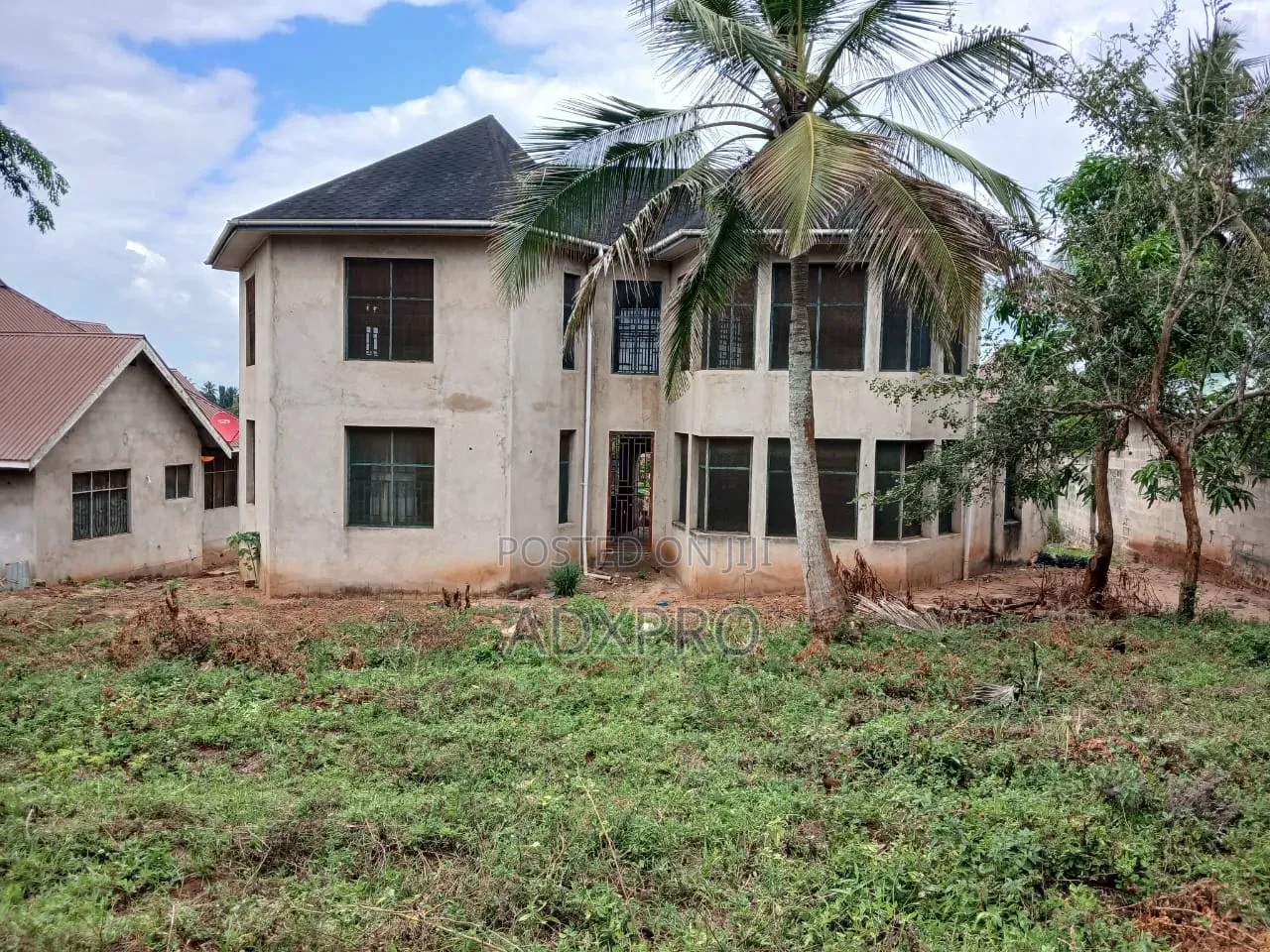 3bdrm House in Mkamba Streat, Mbezi for sale
