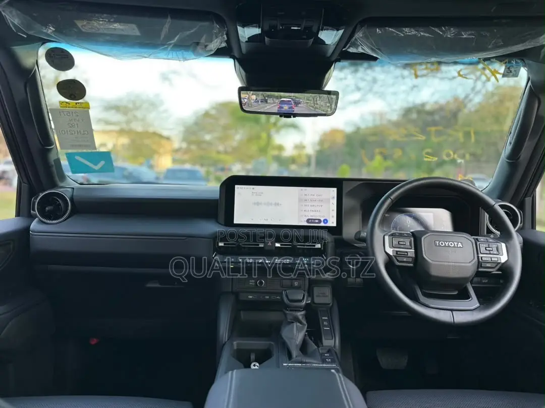 Toyota Land Cruiser Prado 2025 White