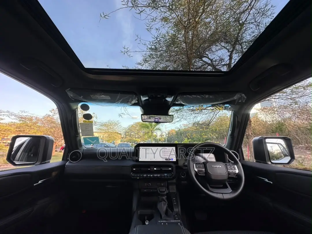 Toyota Land Cruiser Prado 2025 White