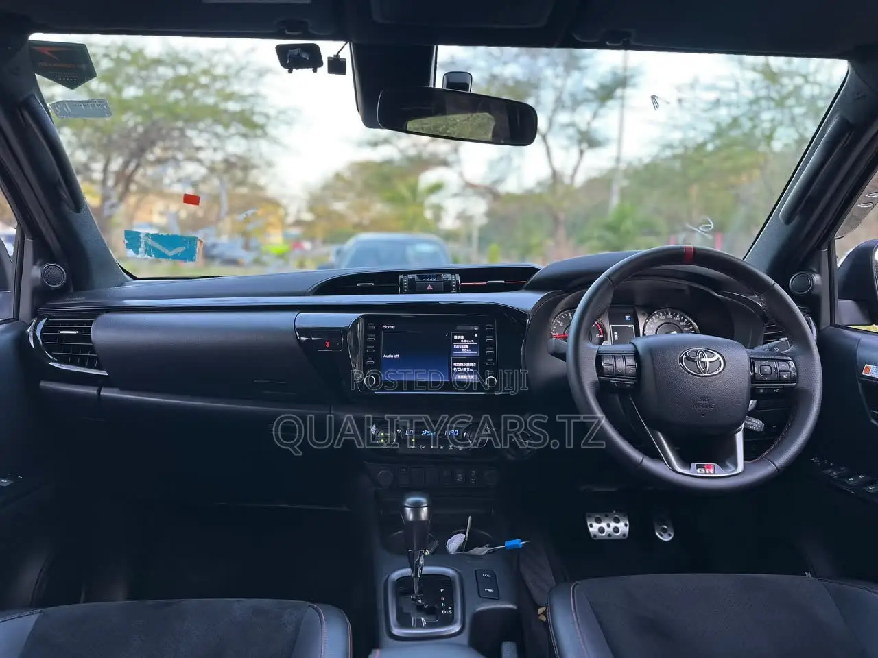 Toyota Hilux 2022 Black