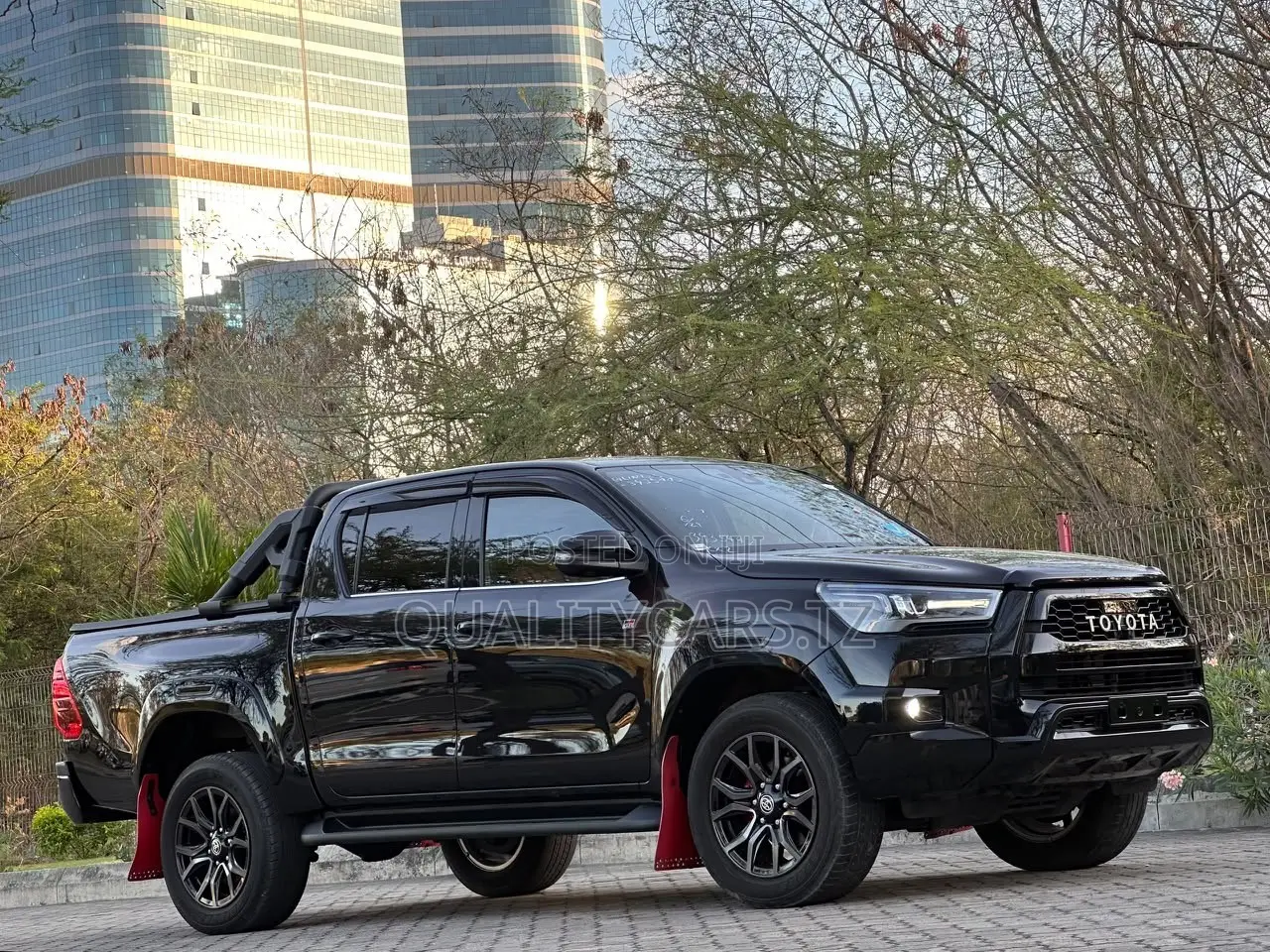 Toyota Hilux 2022 Black