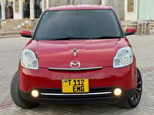 Mazda Verisa 2010 Red